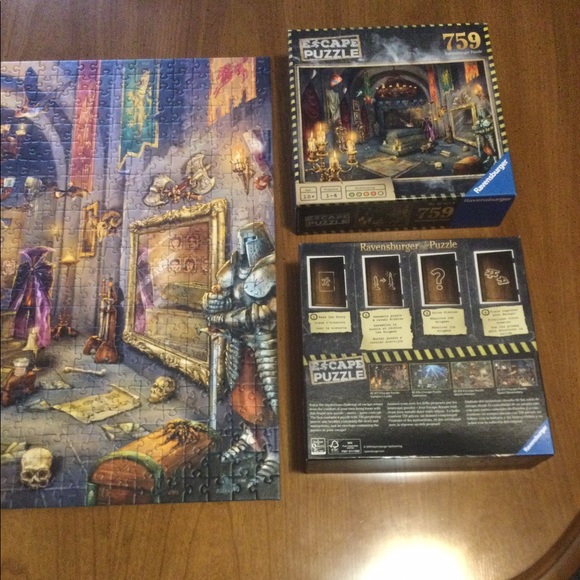 Ravensburger Games Vampires Castle Escape Room Puzzle Ravensburger